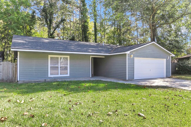 Building Photo - Completely Renovated North Charleston Home