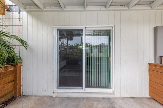 Building Photo - 4301 W Cleveland St