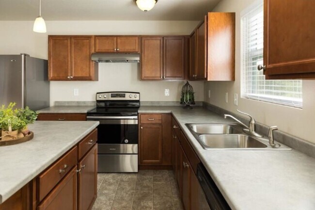 Building Photo - Outstanding Value - Colonial in Howell