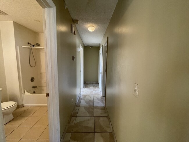 Building Photo - Home For Rent