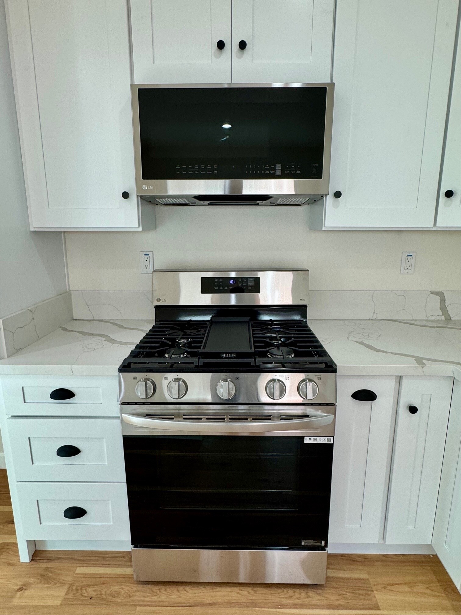 Building Photo - 1101 W 2nd St