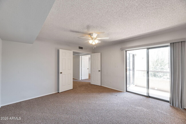 Building Photo - 9550 N 94th Pl