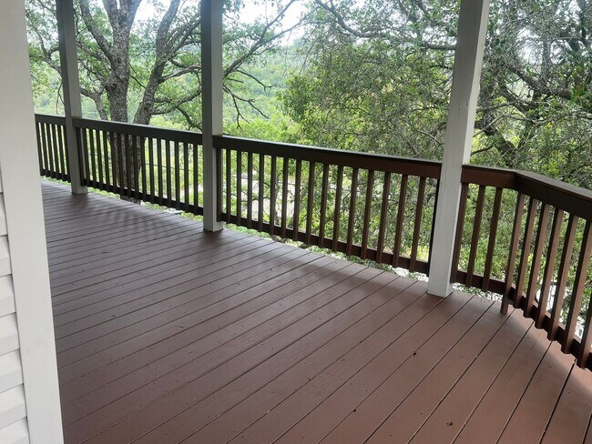 Building Photo - Cozy three bedroom two bath in Lake Wildwood
