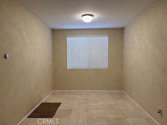 Building Photo - 5553 Pheasant Dr
