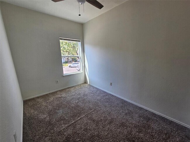 Building Photo - 304 Windridge Village Cove