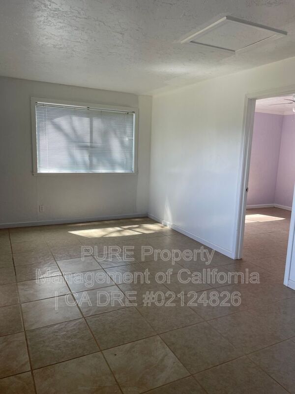 Building Photo - 875 Watson Rd