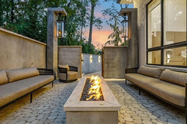 Building Photo - Experience elevated living in this fully furnished luxury residence