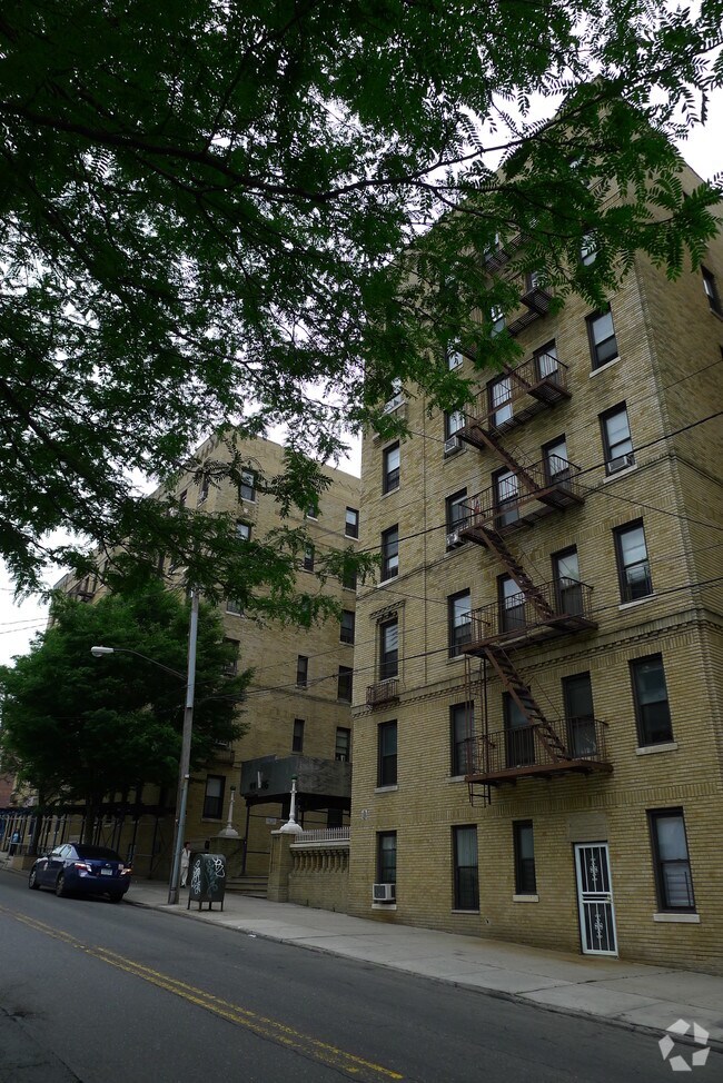 144 W 238th St - 114 W 238th St