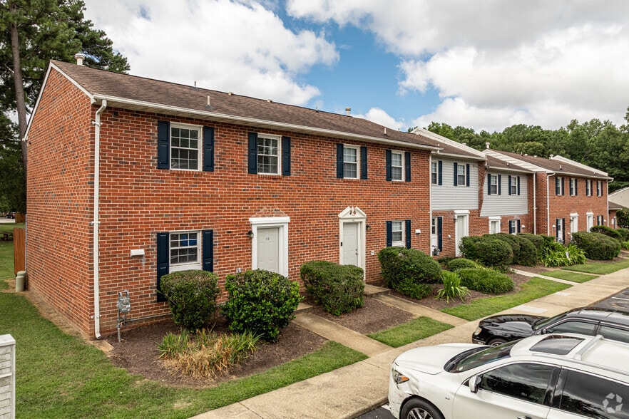 Building Photo - Lakeview Terrace Townhomes