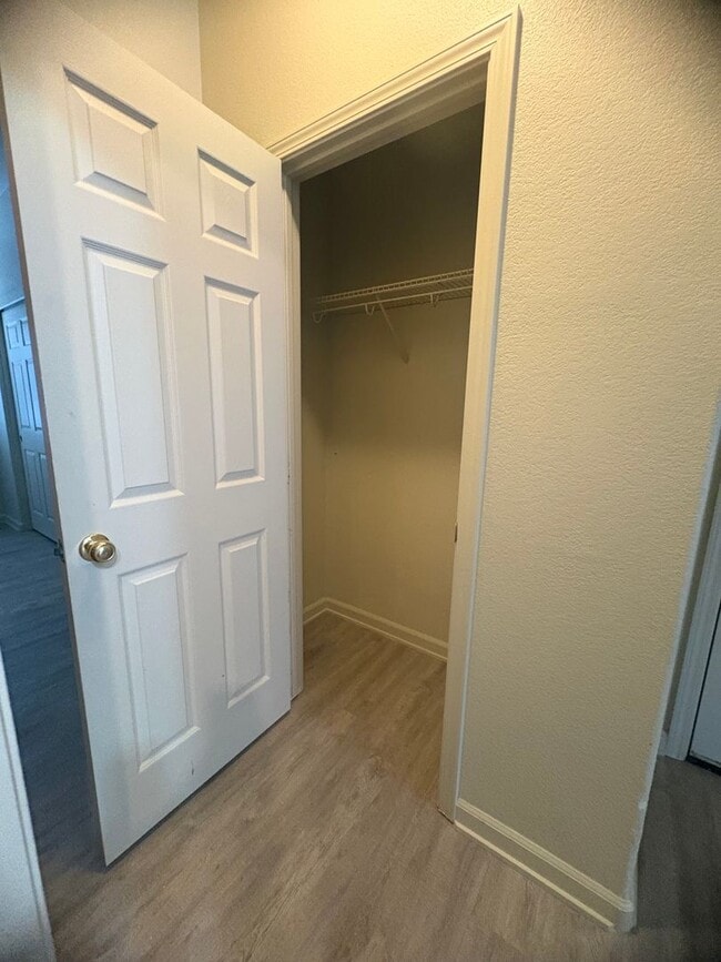 Building Photo - Nice 3-Bedroom House