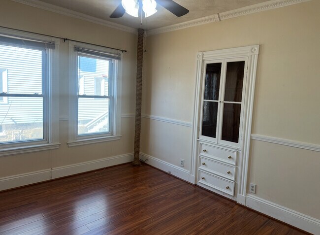 Building Photo - 369 Savin Hill Ave