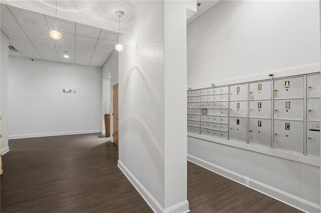 Building Photo - 870 Inman Vlg Pkwy NE