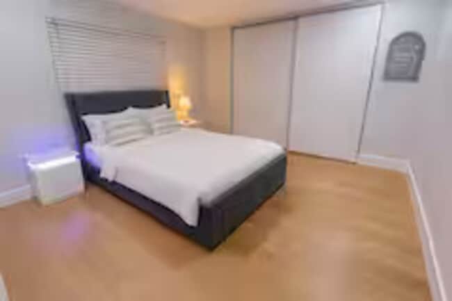 Building Photo - 9568 Carroll Canyon Rd