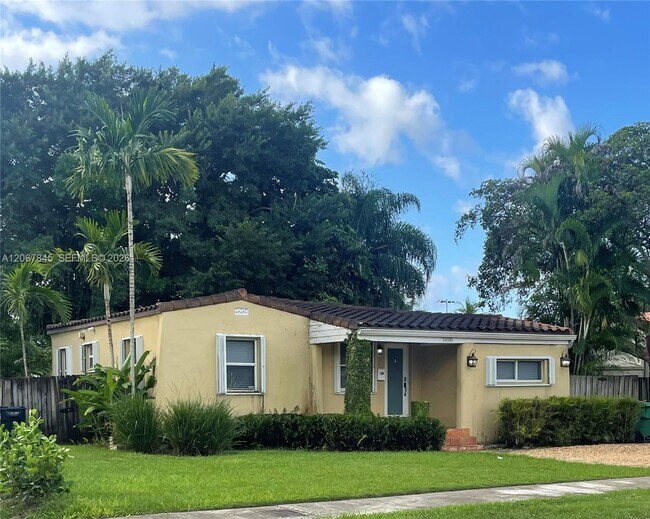 Building Photo - 5886 SW 42nd St