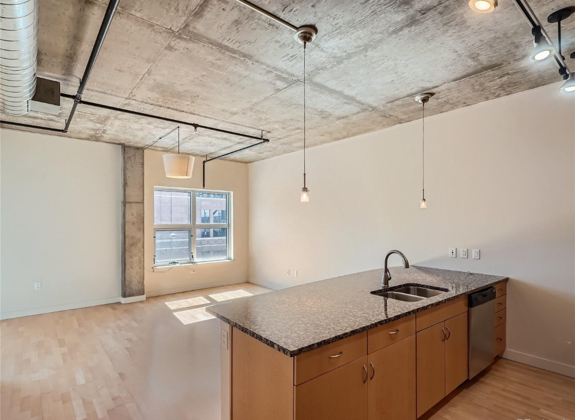 Building Photo - 2229 Blake St