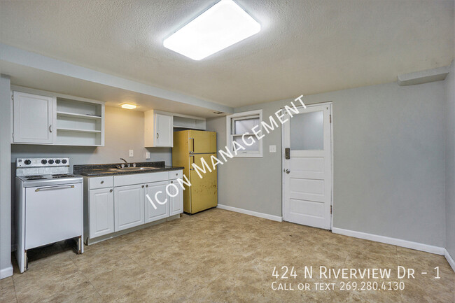 Building Photo - Spacious 1 bed in Parchment