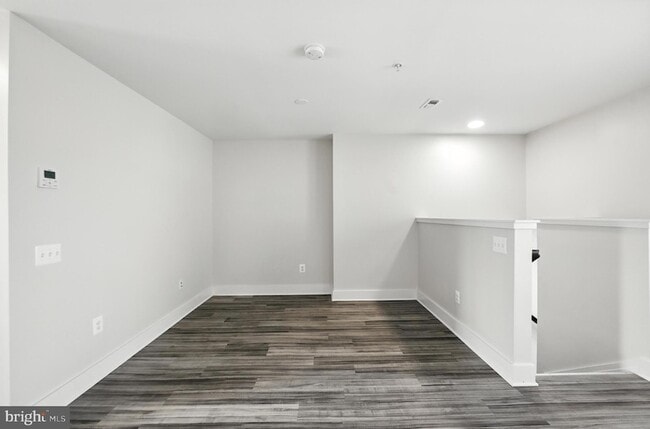 Building Photo - 19510 Village Walk