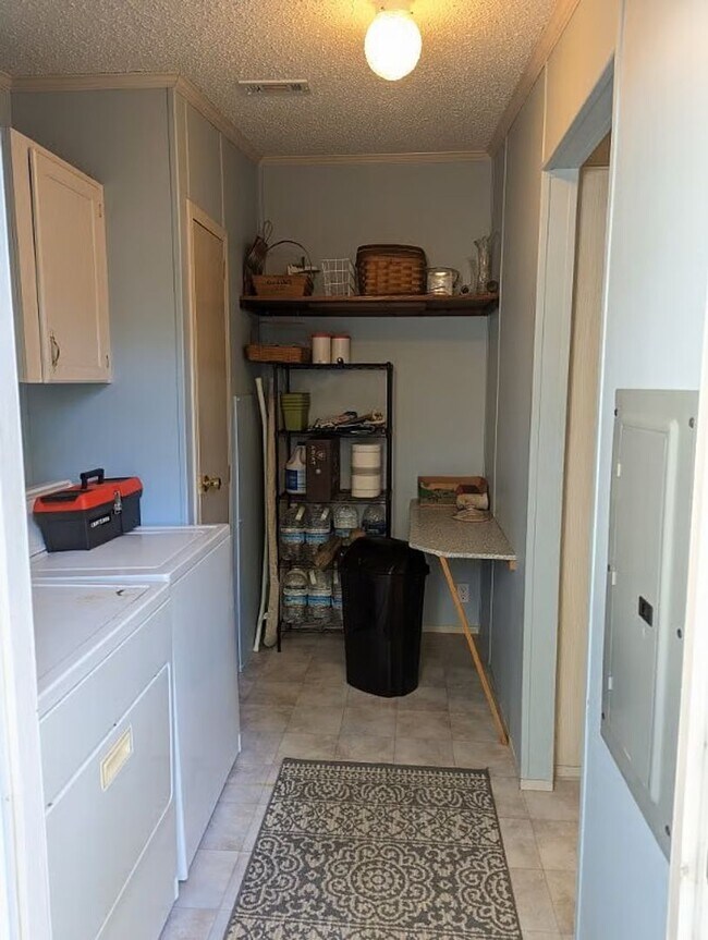 Building Photo - Hidden Gem - Vacation Home