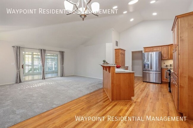 Building Photo - 4917 N Contour Way