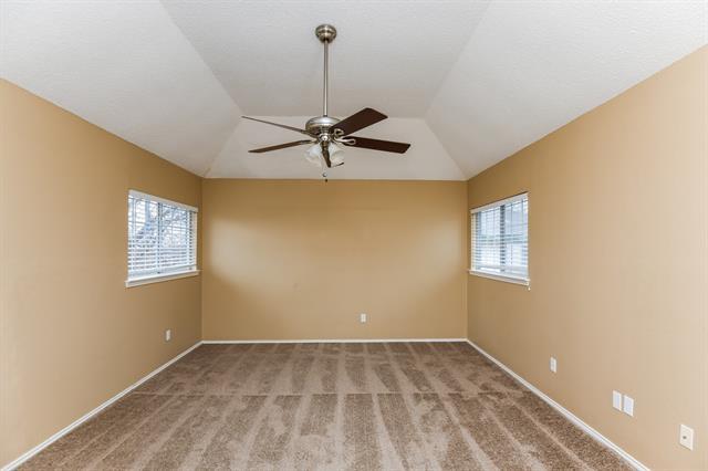 Building Photo - 2208 Havenwood Dr