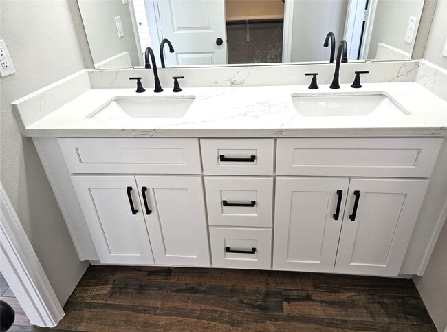 Building Photo - 10846 Kirktown Dr