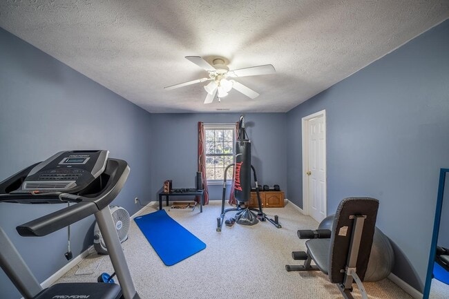 Building Photo - 474 Diana Ct