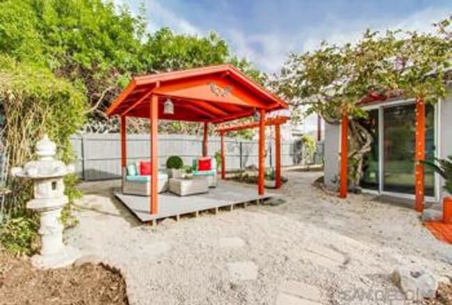 Building Photo - 3BR 2BA house for rent in prime Clairemont  location