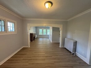 Building Photo - 1429-31 Knox Ave N