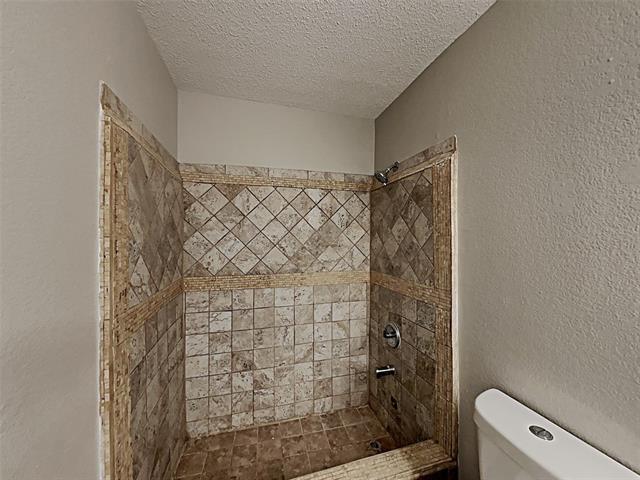 Building Photo - 2140 W Grove Ln