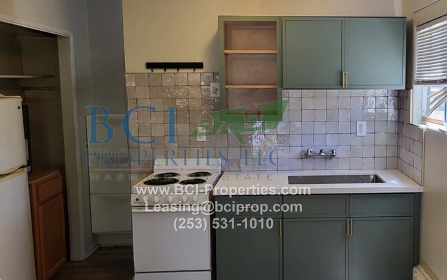 Building Photo - LAW-5503