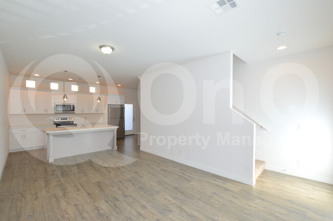 Building Photo - South on 37th Street