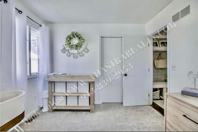 Building Photo - Beautiful UPDATED Ranch in Mission-Coming SOON!!