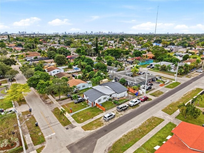 Building Photo - 5666 Mayo St