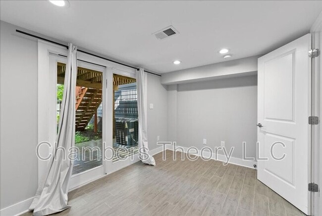 Building Photo - 1273 Oates St NE