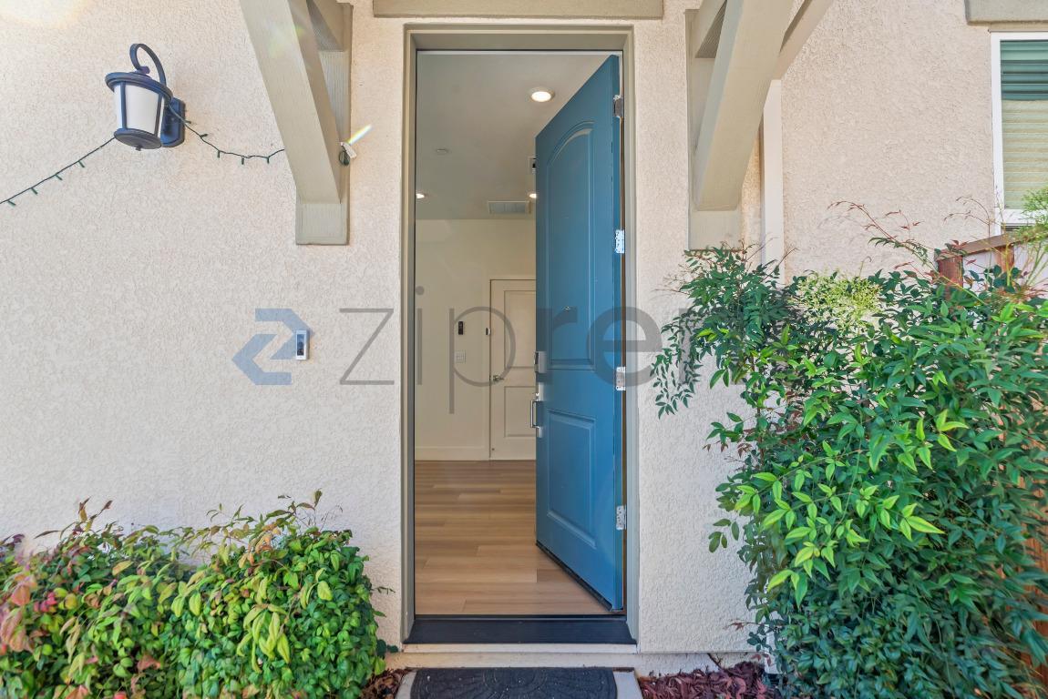 Building Photo - 5545 Oberon Ave