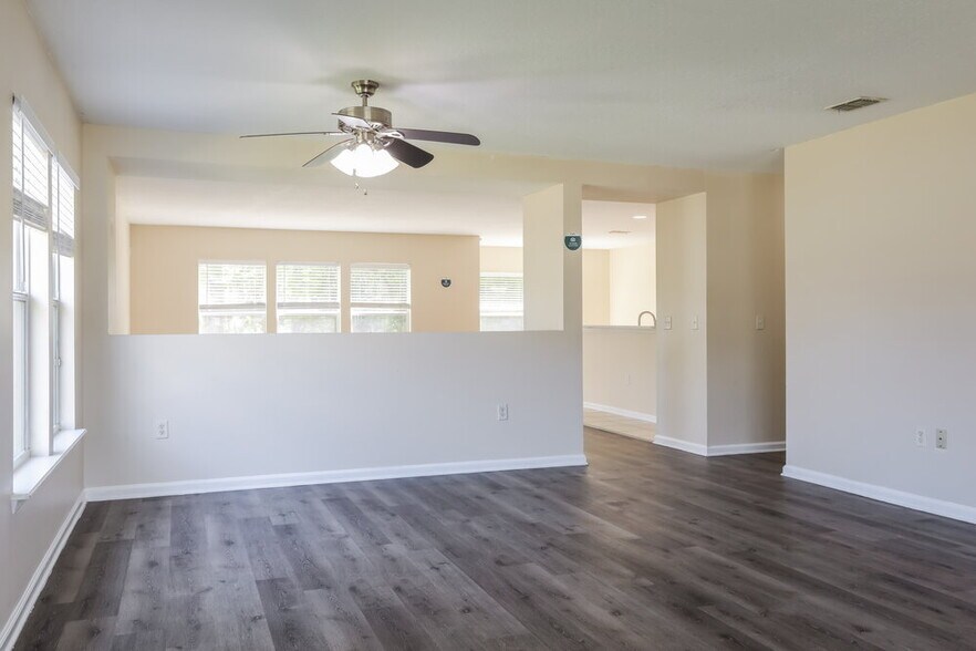 Building Photo - 12613 Wooded Bluff Ct
