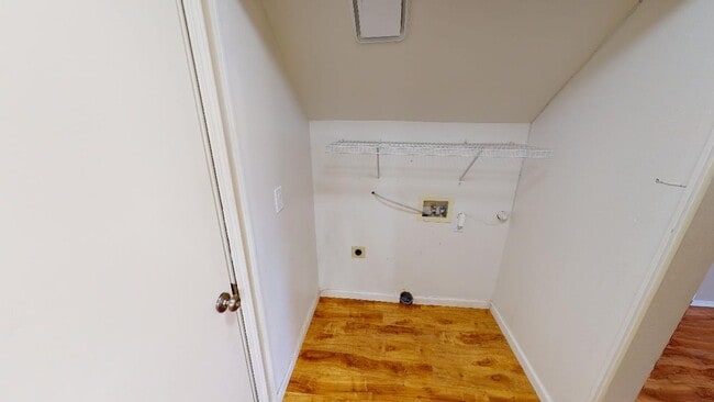 Building Photo - Tigard, Morning Hill - Summer Lake Neighborhood / Recently Updated, Pet Friendly