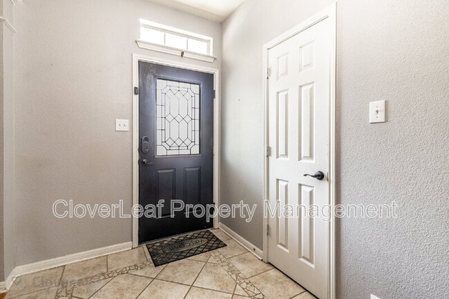 Building Photo - 2806 Cascade Mist