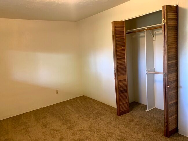 Building Photo - 801 Ashland St