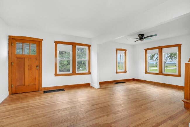 Building Photo - 502 S 250 W