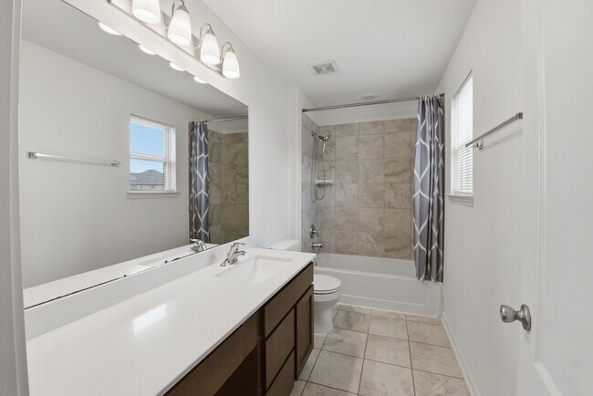Building Photo - 2518 Boxwood Park