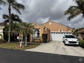 Building Photo - 113 Rosewood Ln