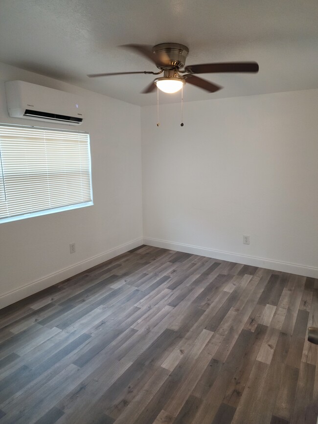 Master Bedroom - 1644 Ewing Ave