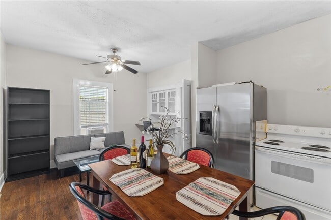 Building Photo - 2509 Whitney St