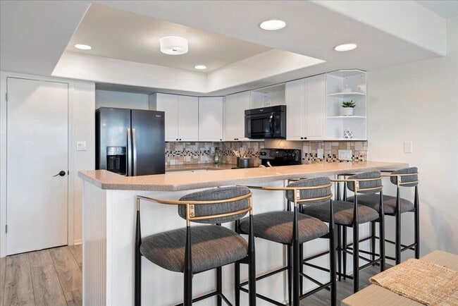 Building Photo - 18231 Lakepoint Cove
