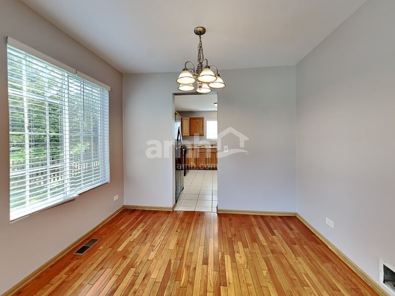 Building Photo - 2917 W Country Club Ave