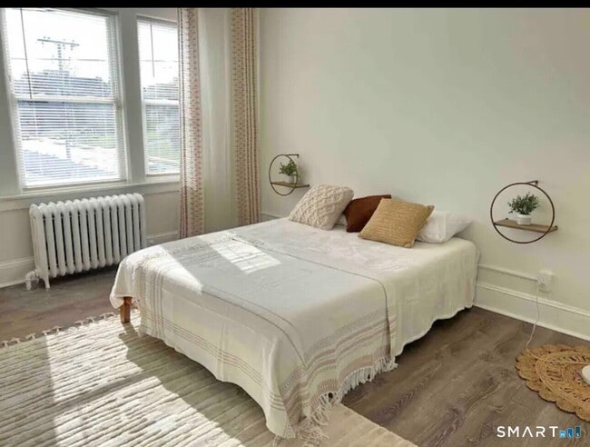 Building Photo - 178 Roosevelt St