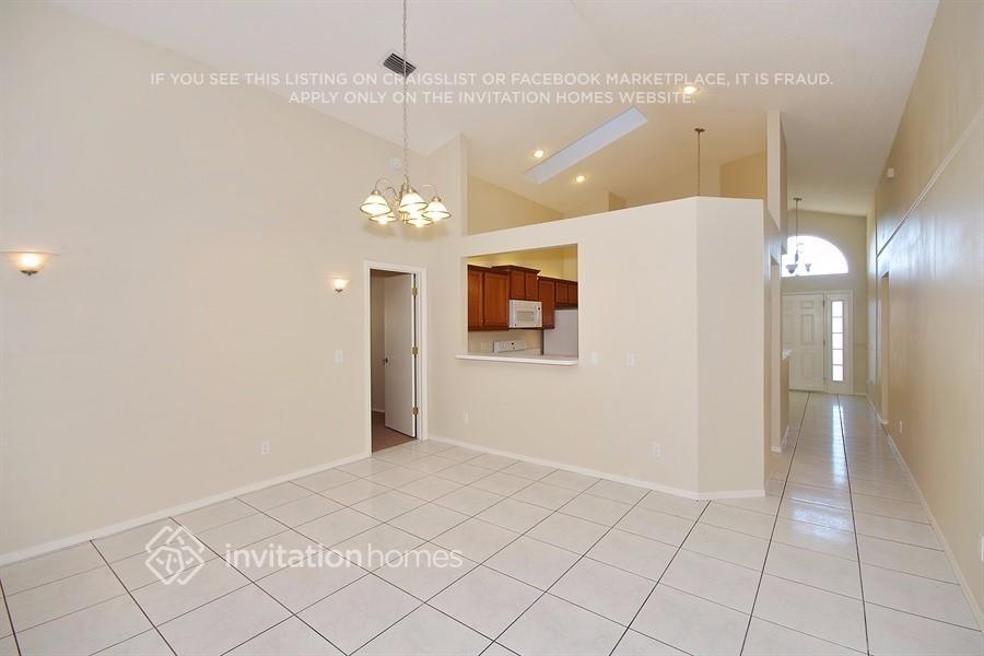 Building Photo - 914 River Cove Ave