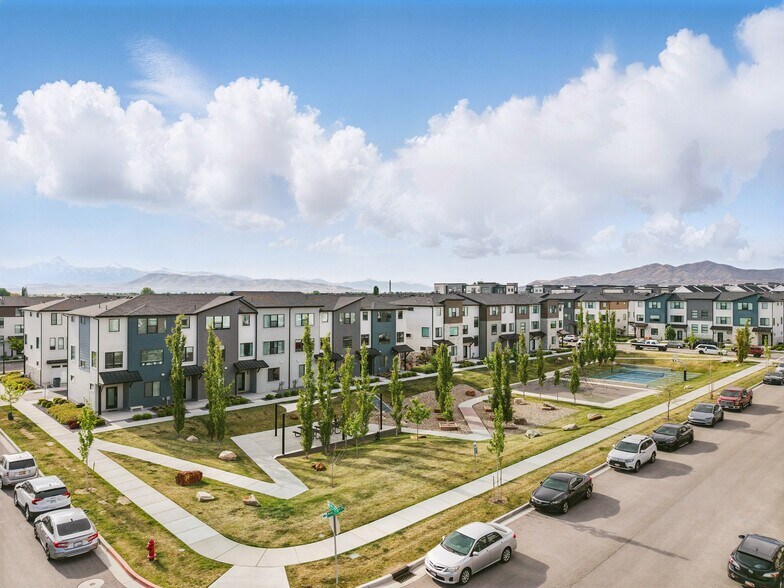 Building Photo - 439 S Meadow Garden Rd