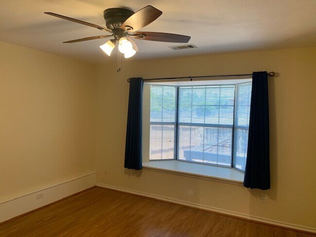 Building Photo - 1922 20th St